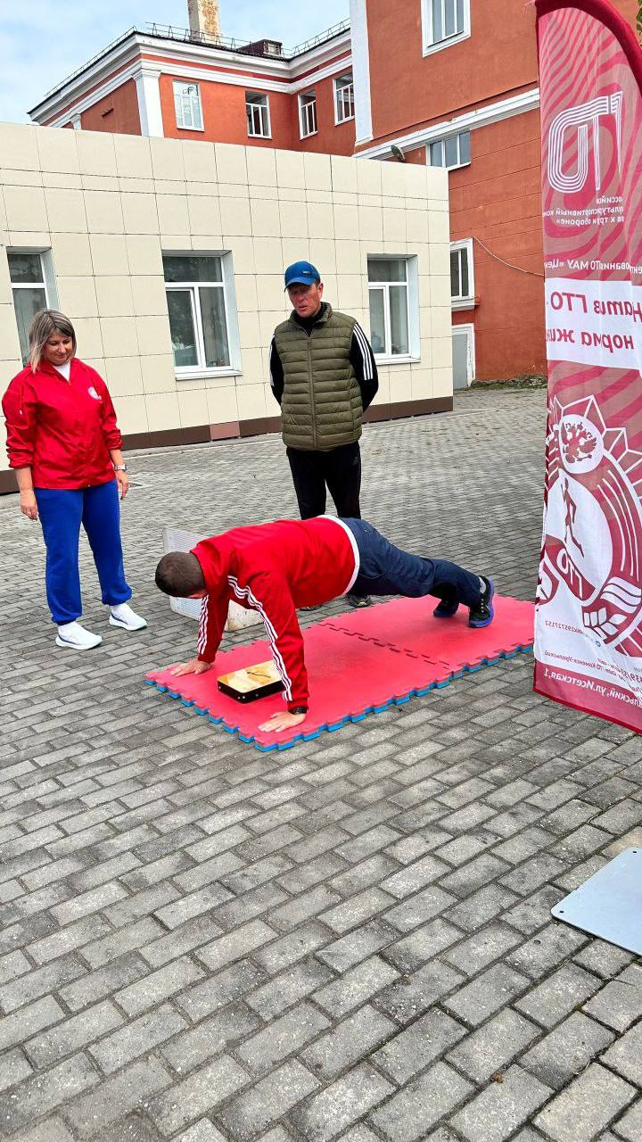 photo_5346316801652427351_y